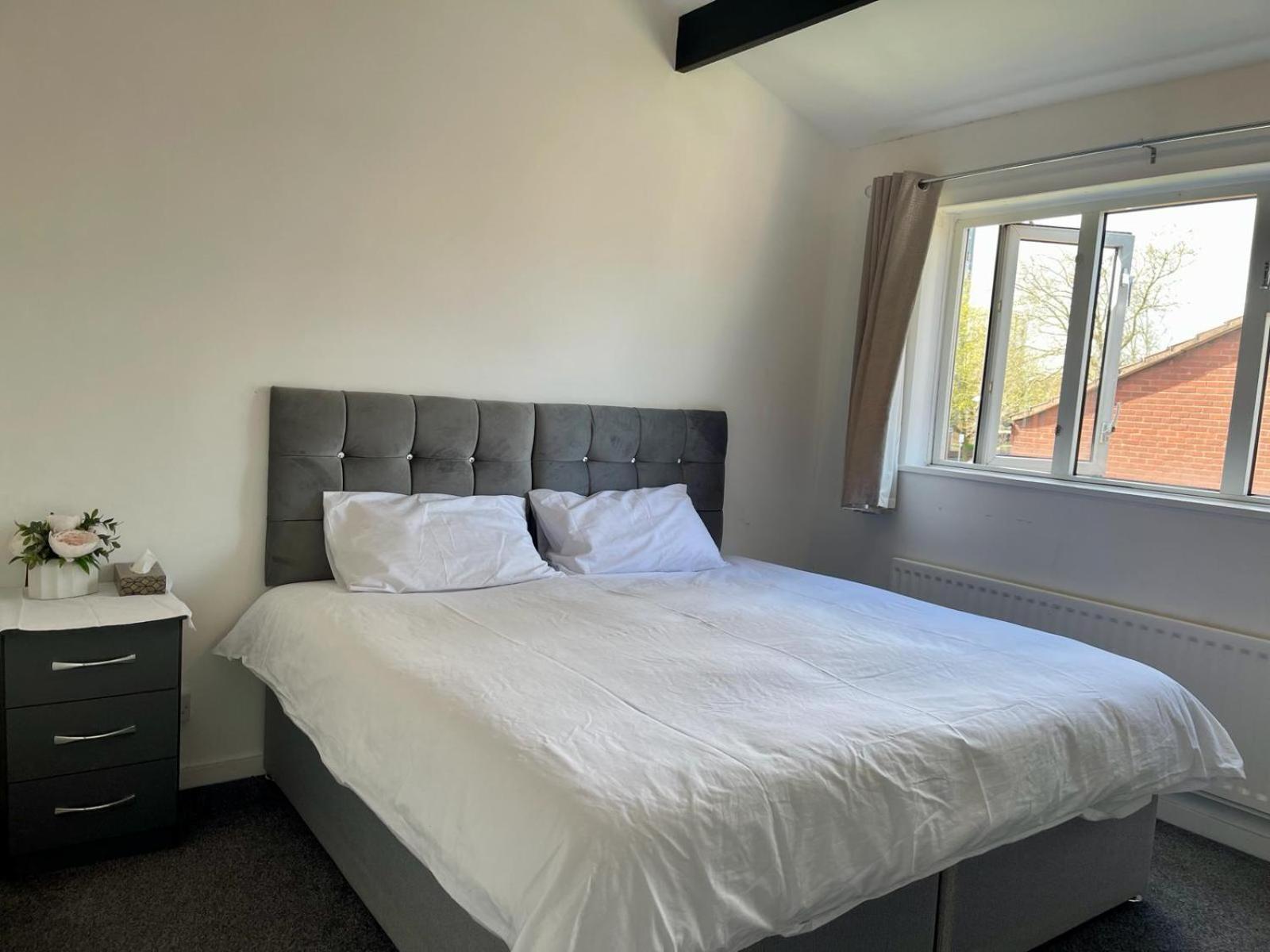 Homestays-Close To Coventry City And University I Free Parking I Wi-Fi Ngoại thất bức ảnh
